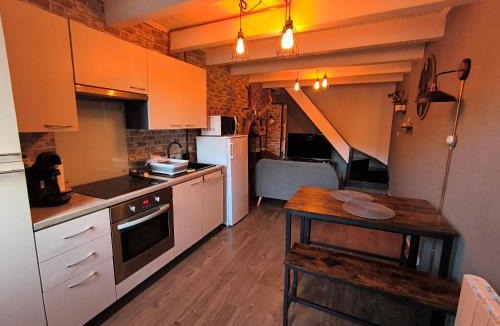 La Roche-Blanche House | La Roche Blanche, maison de bourg pleine de charme