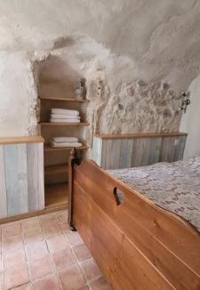 Rochemaure House | La roche