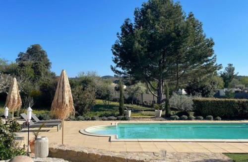 La Roque-sur-Pernes Villa | La Roque