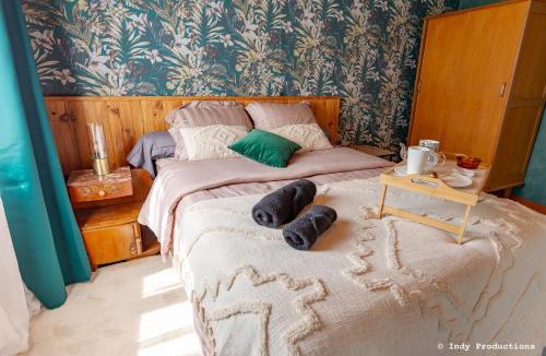 Bourbonne-les-Bains Apartment | La Rosée - Studio Cosy à 50m des Thermes - Vue jardin, Wifi, Smart TV