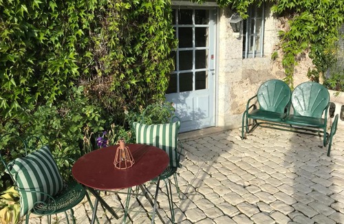 Quingey House | La Roseraie de Malpas