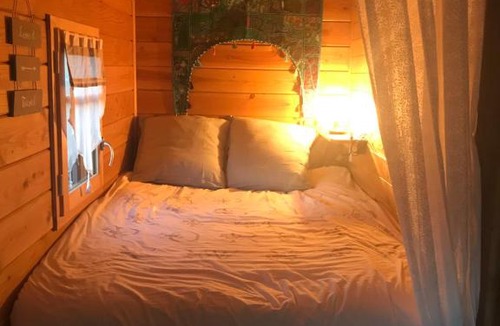 Coltines House | La roulotte au fond du pré