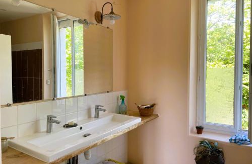 Aouste-sur-Sye Hostel | La Ruche - l'auberge qui relie