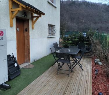 La Bathie Apartment | La sapinette avec jaccuzzi