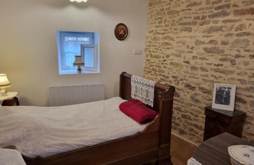 Tournus Apartment | La Studette du Pèlerin - Un Air d'Autrefois - Secure & Free Park Vélo -