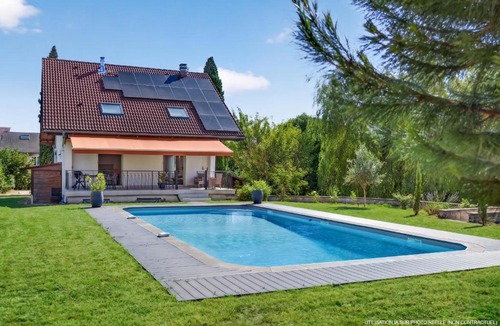 Saint-Genis-Pouilly Apartment | La Sublimée Villa with Private Pool & Close to Switzerland