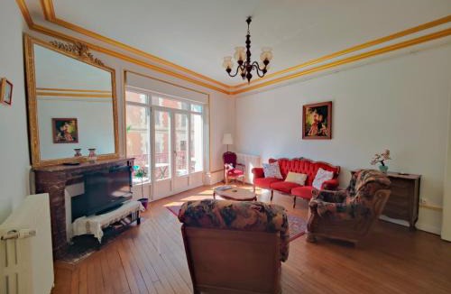 Plombieres-les-Bains Apartment | La suite de l'Empereur- Élégance & Charme Louis XV