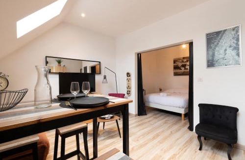 Macon Apartment | La Suite des Épinoches - Parking Privé