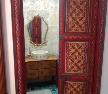 Saint-Vallier Bed & Breakfast | La Suite Diane du couvent des Capucines avec climatisation