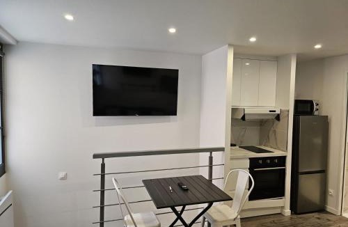 Le Puy-en-Velay Apartment | La suite - Rue droite