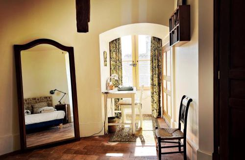 Avallon House | La Tour Beurdelaine