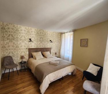 Salins-les-Bains House | La Tour Cicon