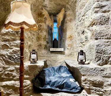Feissons-sur-Isere Cabin | La tour du Château - Jacuzzi sur le toit
