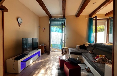 Sainte-Genevieve-des-Bois House | La Tranquillité Dans Tous ses États