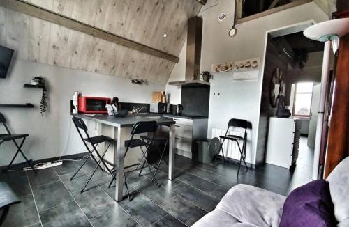 Toulon-sur-Arroux Apartment | La Tranquillité au Centre.