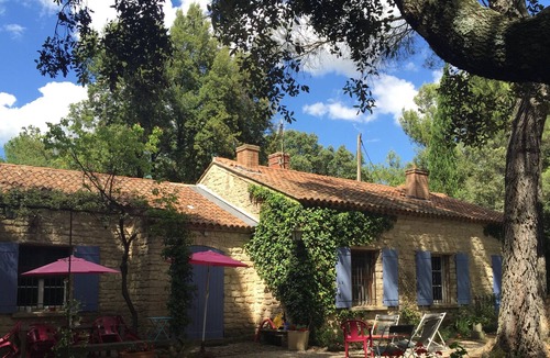 Mazan House | LA TRES GRANDE PEYRIERE - stone villa w large pool, large wooded prop, 3 brm
