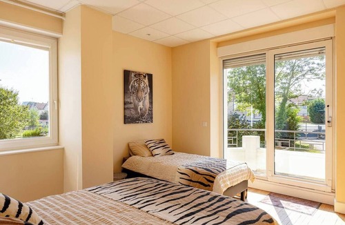 Dombasle-sur-Meurthe Villa | La Villa d'Emma, gîte 10-15 pers