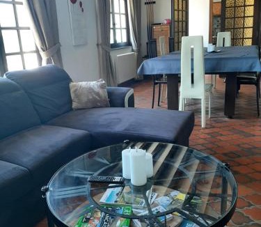 Sassenay House | La villa Dakoté