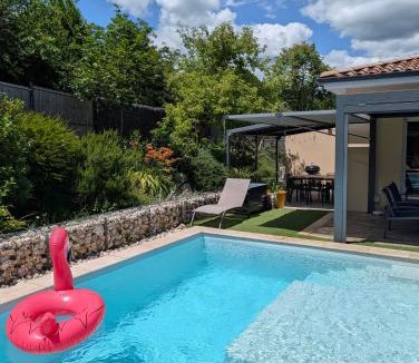 Ucel Villa | La villa des papillons de dugradus