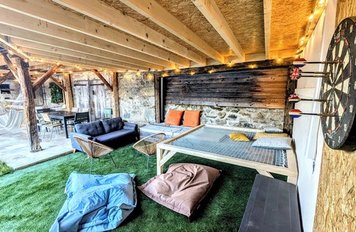 Toiny House | La Villa Fontaine: Heated Pool, Home Cinema & Sauna in the Heart of Belledonne