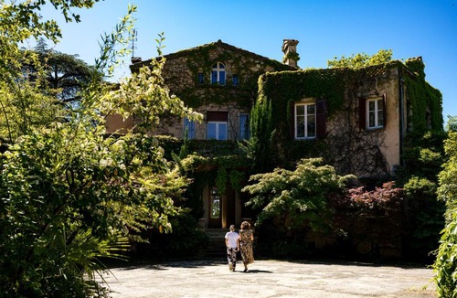 Romans-sur-Isere Hotel | La Villa Kara