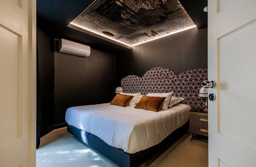 Romans-sur-Isere Hotel | La Villa Kara
