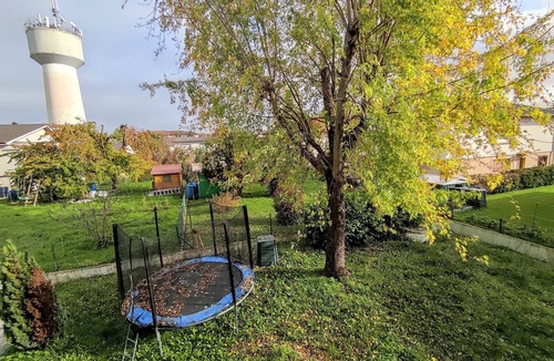 Amneville House | La Villa Sainte-rose: Gîte 3 Chambres Avec Jardin à 5 min de la Cité des Loisirs