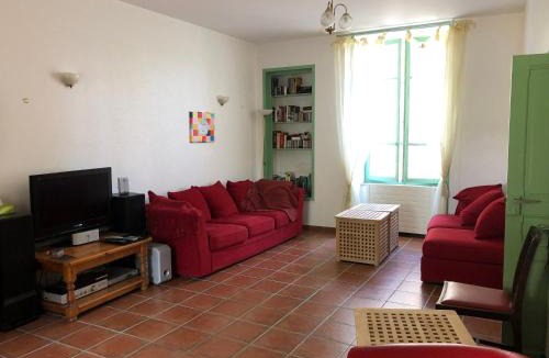 Fayet-Ronaye House | Large 100 year old house in lovely walking area