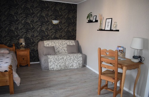 Villers-sous-Chalamont Apartment | Large 80 m² apartment, close to Switzerland, great stay in summer and winter!