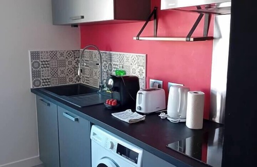 Montjuzet Apartment | Large apartment with parking