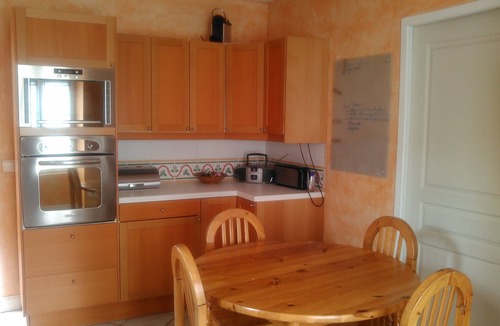 Thaire House | Large Charentaise house 300 M² with swimming pool, 4 bedrooms, garden, summer kitchen