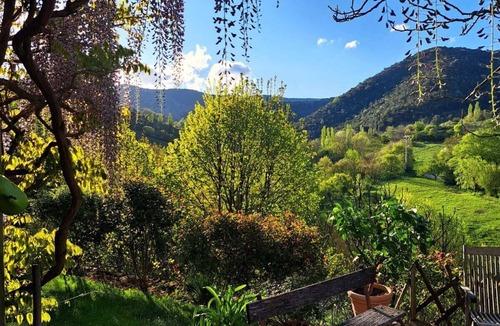 Eygluy-Escoulin House | Large, comfortable family home with natural spring, swimming pool and river