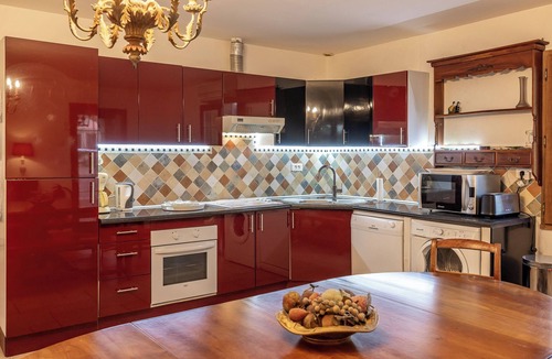 Saint-Geyrac House | Large family gîte Les Trois Chênes, 12 pers. with terrace, garden, swimming pool