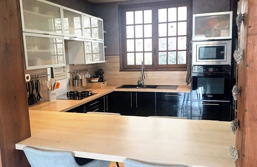 Lucy-sur-Cure House | Large family home