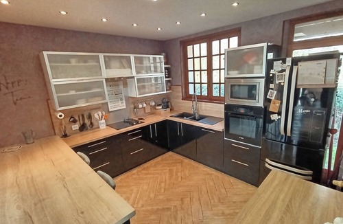 Lucy-sur-Cure House | Large family home
