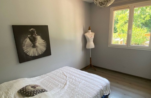 Vizille House | Large family house with swimming pool and jacuzzi on the road to the resorts