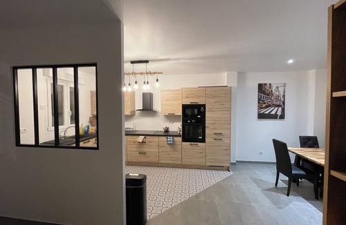 Villejuif House | Large fully-equipped house