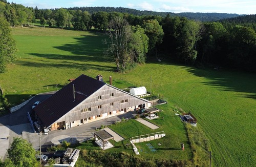 Ville-du-Pont Apartment | Large Gîte sleeps 10 in a Comtoise farmhouse with terrace and pétanque court!