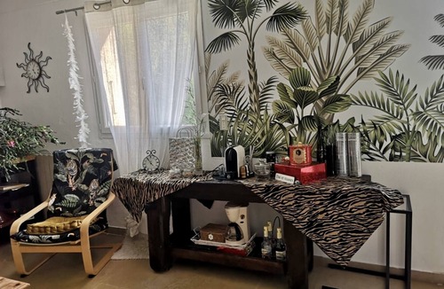 Saint-Pierre-de-Vassols House | Large house at the foot of Mont Ventoux 4+6 persons