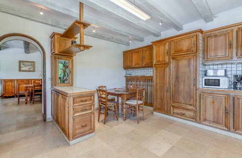 Valreas House | Large House with Private Pool in a Peaceful Setting – Pets Welcome