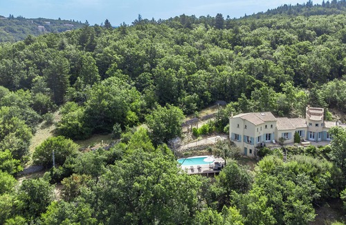 Sault House | Large house with swimming pool and magnificent view of Mont Ventoux
