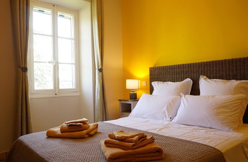 Bedoin House | Large Provencal Mas renovated for 10 people and 2 bb with swimming pool at the foot of Ventoux