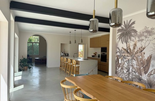 Valreas House | Large renovated Mas provençale with swimming pool