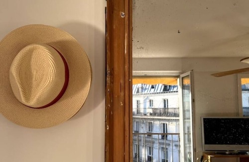 Antibes Old Town Apartment | Large T2 50 m2 Aligre/Bastille