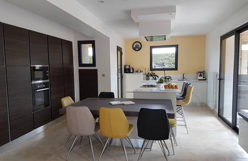 Rochegude House | Large villa in Drôme provençale. Nice benefits.