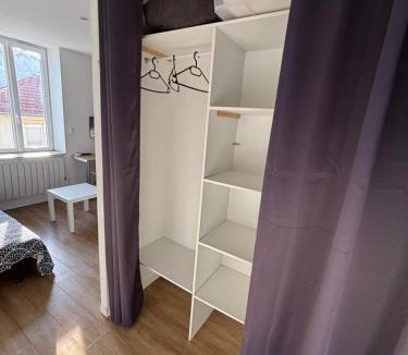 Roanne Apartment | Le 80 Thomas