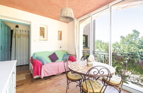 Mirabel-aux-Baronnies Apartment | Le Baiser du Soleil - Piscine Privée