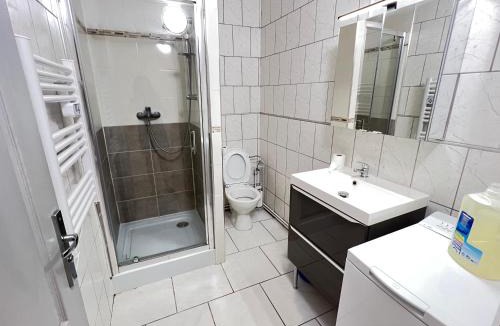 Briey Apartment | Le Briotin Moderne Plein Pied Un-Séjour-à-Part