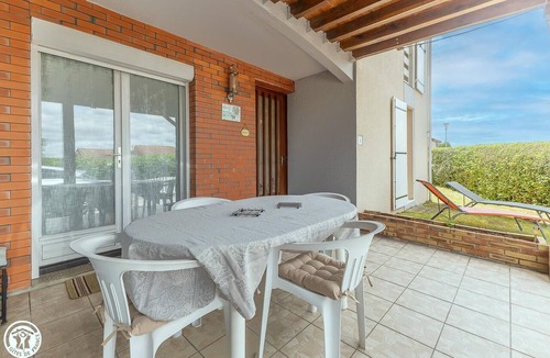 Parent House | Le Brito - PARENT - Vacation Rental