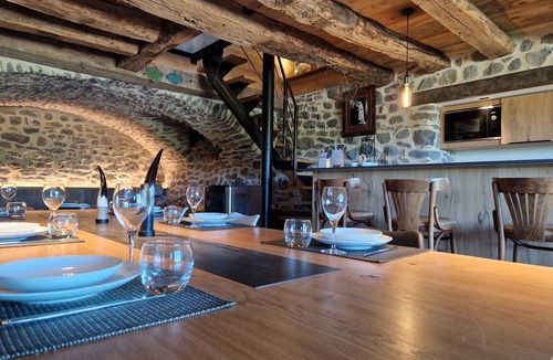 Laguiole Ski Chalet | Le Buron de Laguiole, peaceful setting on the Aubrac plateau, near Laguiole